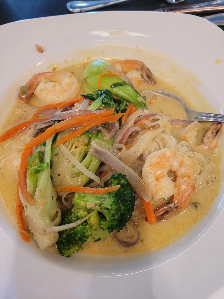 COCONUT GREEN CURRY