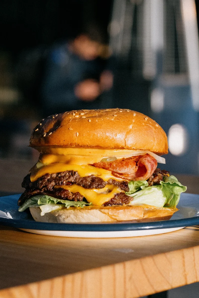 Highlights, Breeze Burgers