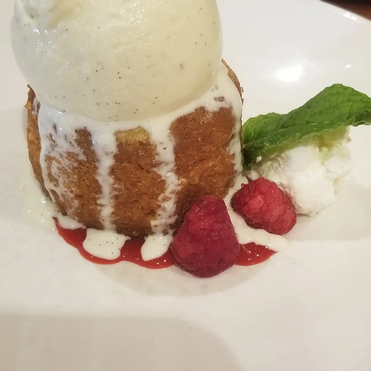 Butter Cake with Vanilla Ice Cream