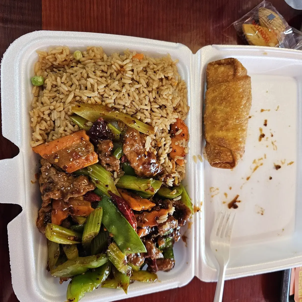 Hunan Pork Quart with Steamed Rice