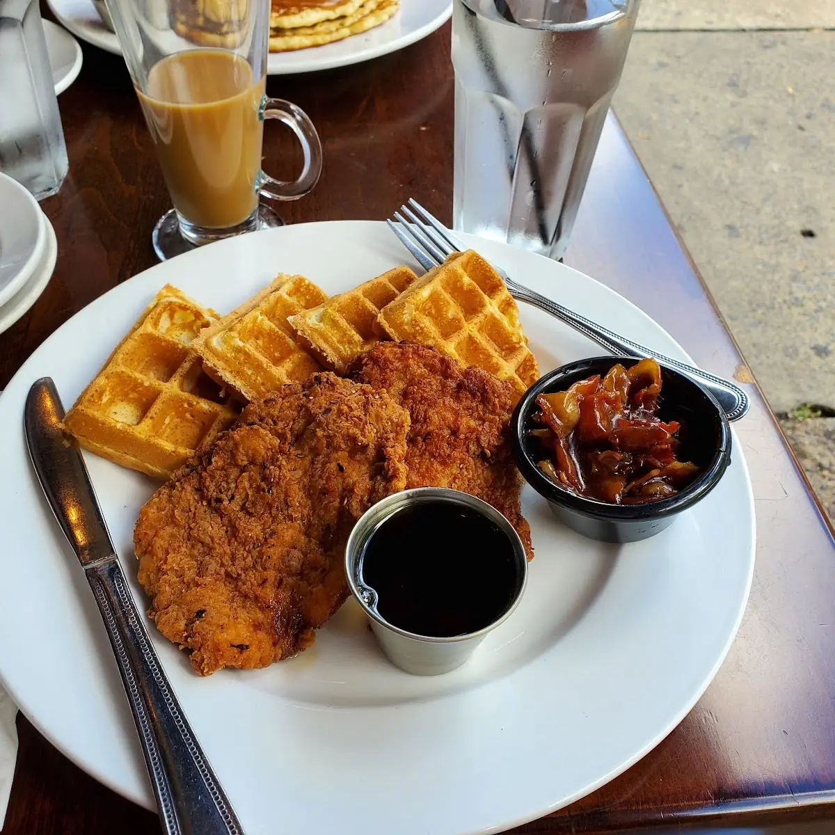 Chicken & Waffles w Bacon Jam