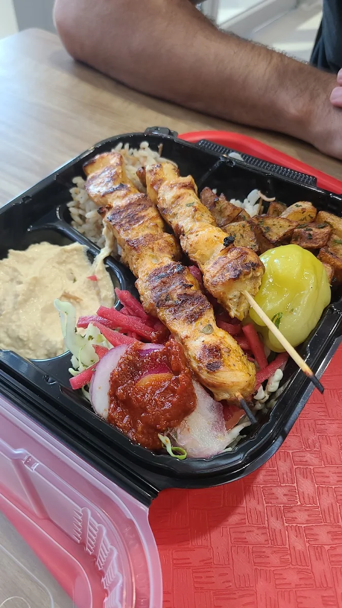 Pita Chicken Brochette