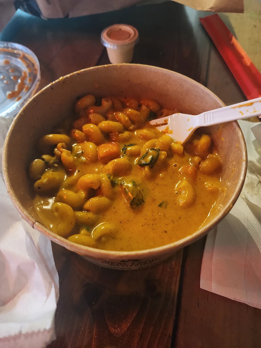 Bombay Mac & Cheese Box