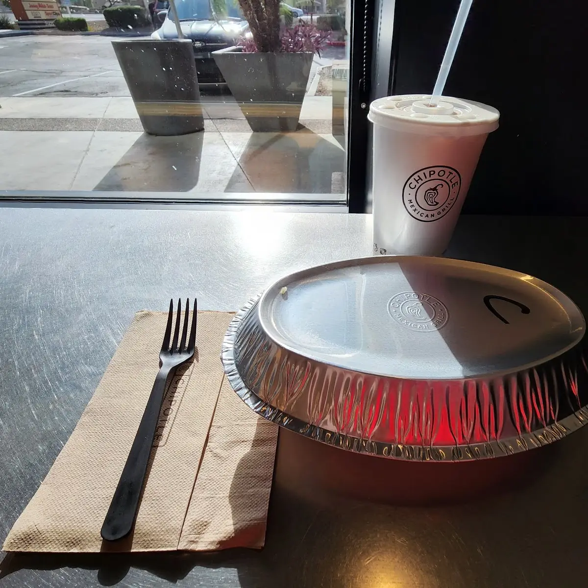 Chicken Rice Bowl with Medium Coke Zero Sugar