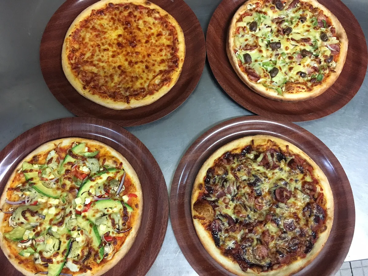 Highlights, Charing Cross Pizza