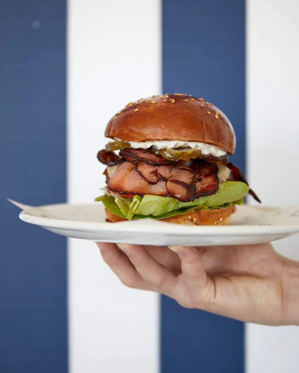 Bathers Deluxe Burger, Elwood Bathers