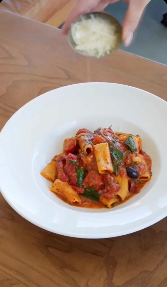 Rigatoni, Elwood Bathers
