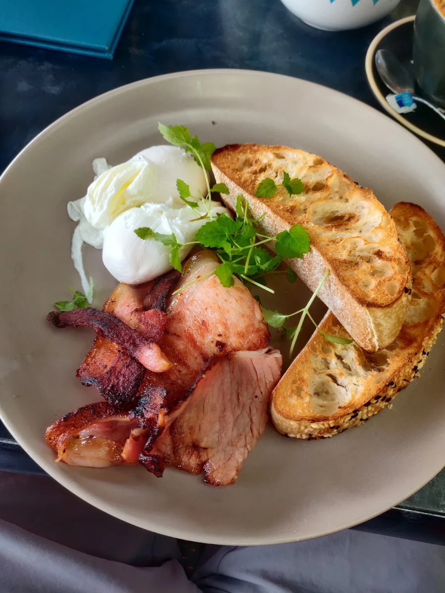 Location Bacon & Egg Breakfast, The Location Cafe