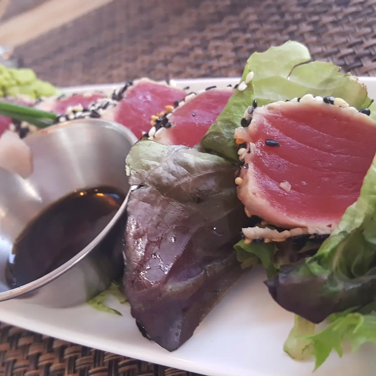 Sesame Crusted Seared Ahi Tuna Slices