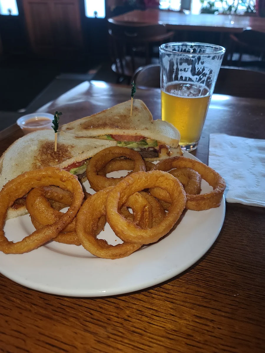 Frisco Burger w Onion Rings