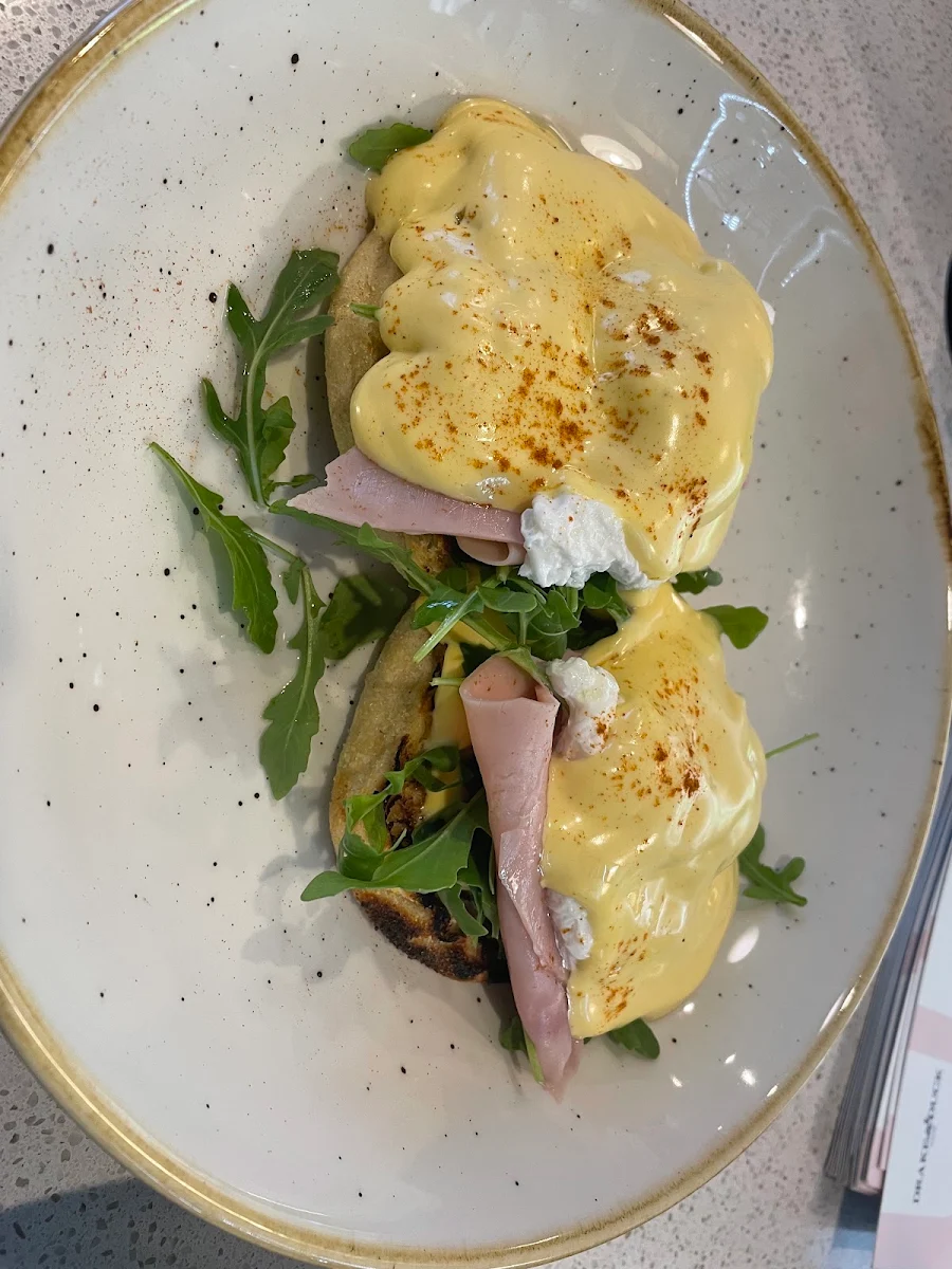 Egg Bennedicts, Drake and Duck Cafe