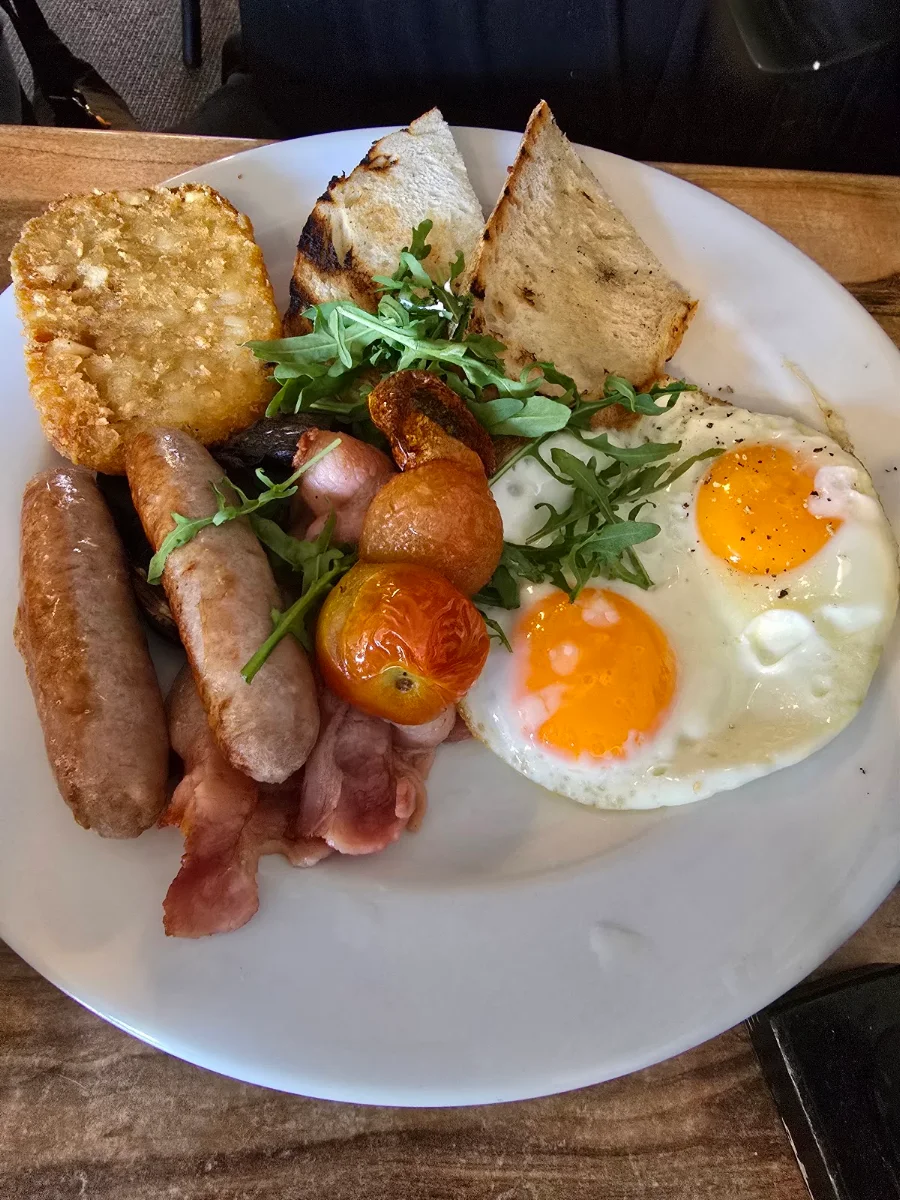 English Breakfast, Drake and Duck Cafe