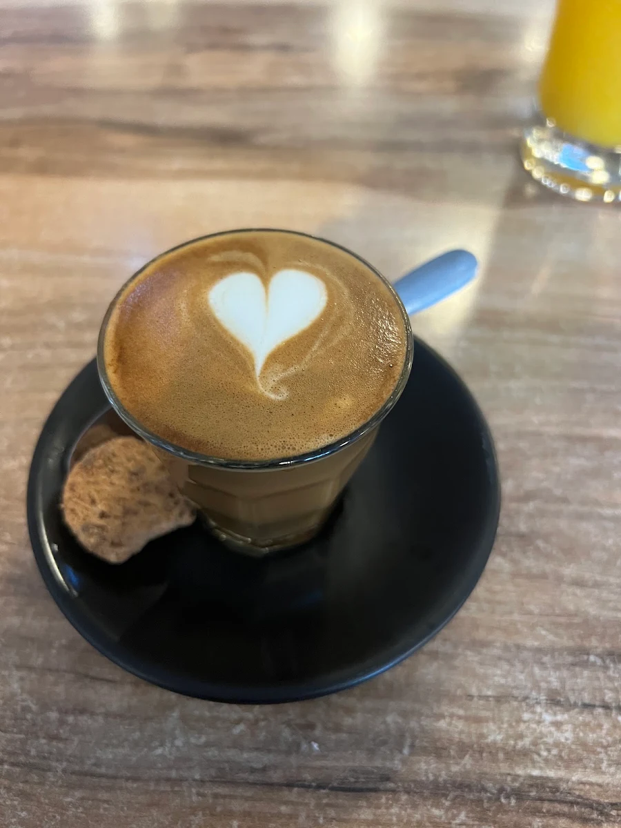 Highlights, Drake and Duck Cafe