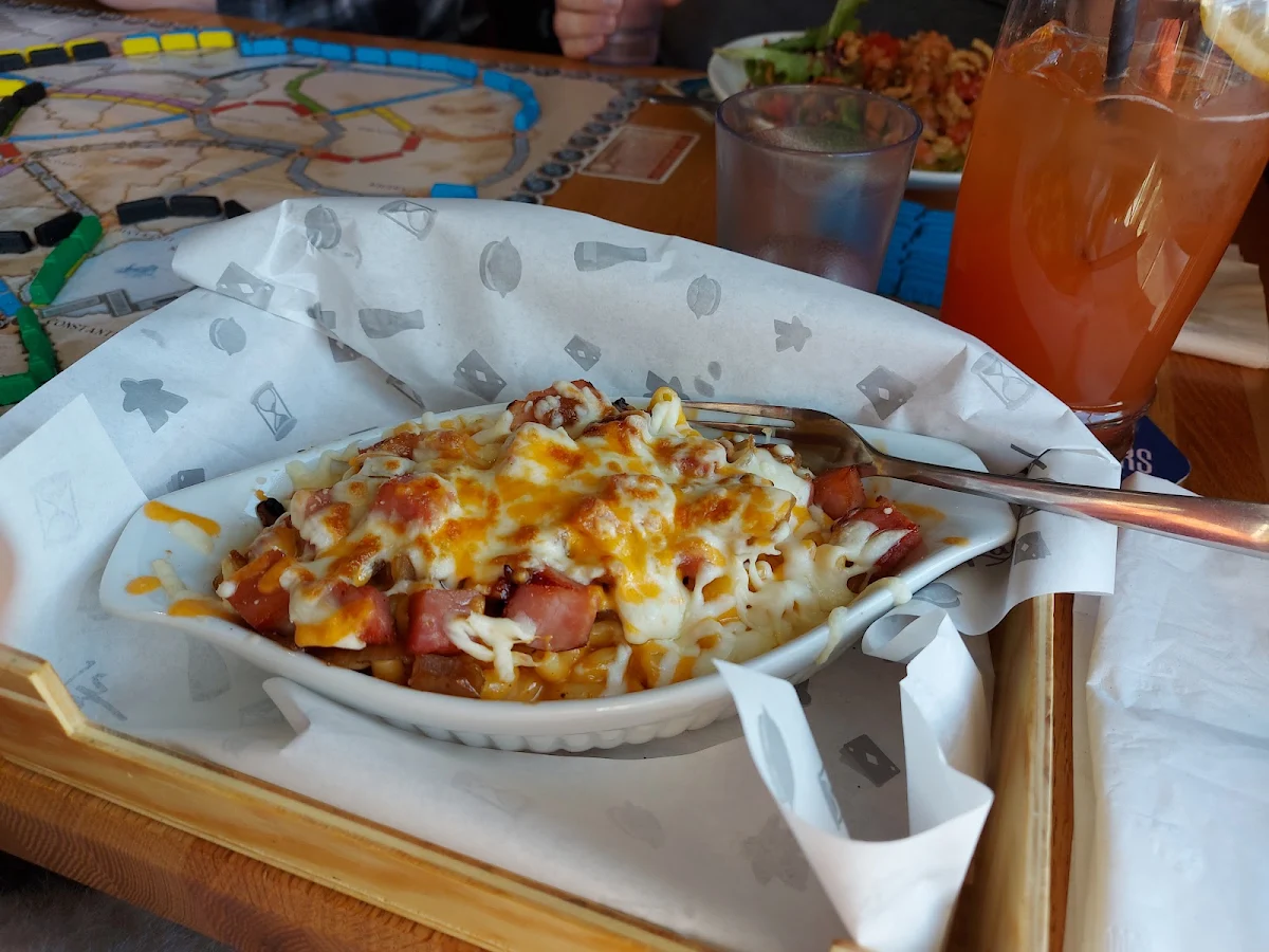 Mac & Cheese Au Jambon À L'érable Et Oignons Grillés