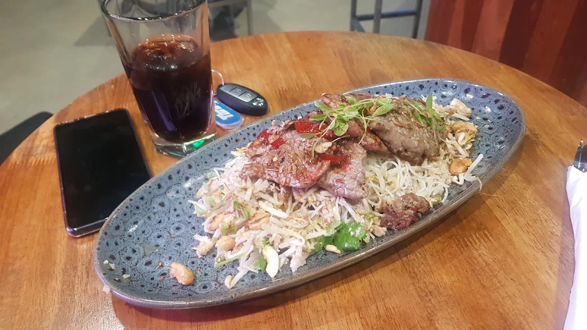 Grilled Thai Beef Salad, The Kewdale Tavern