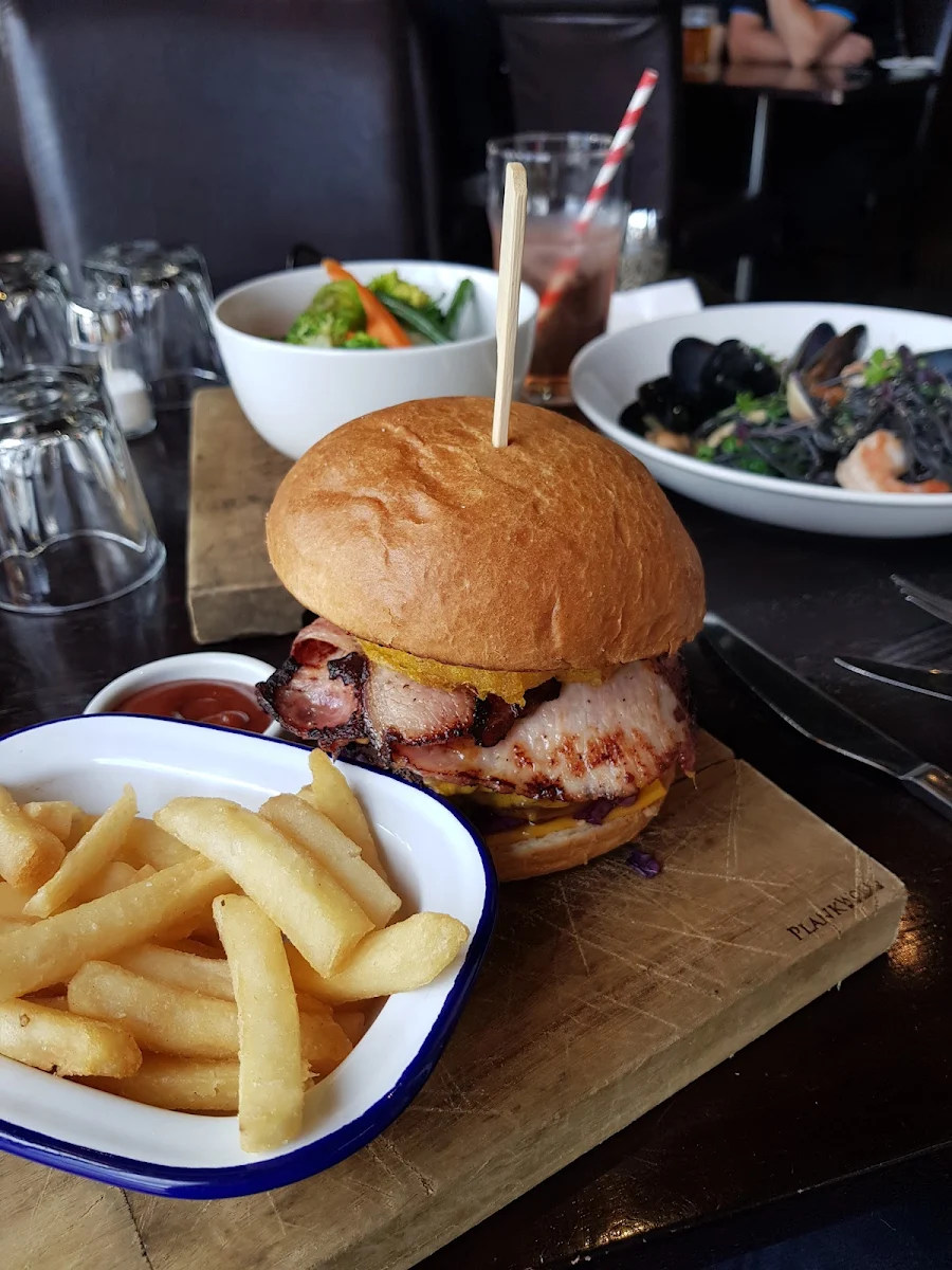 The Burger, The Kewdale Tavern