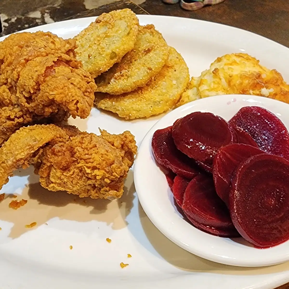 Fried Chicken with Fried Green Tomatoes and Beats