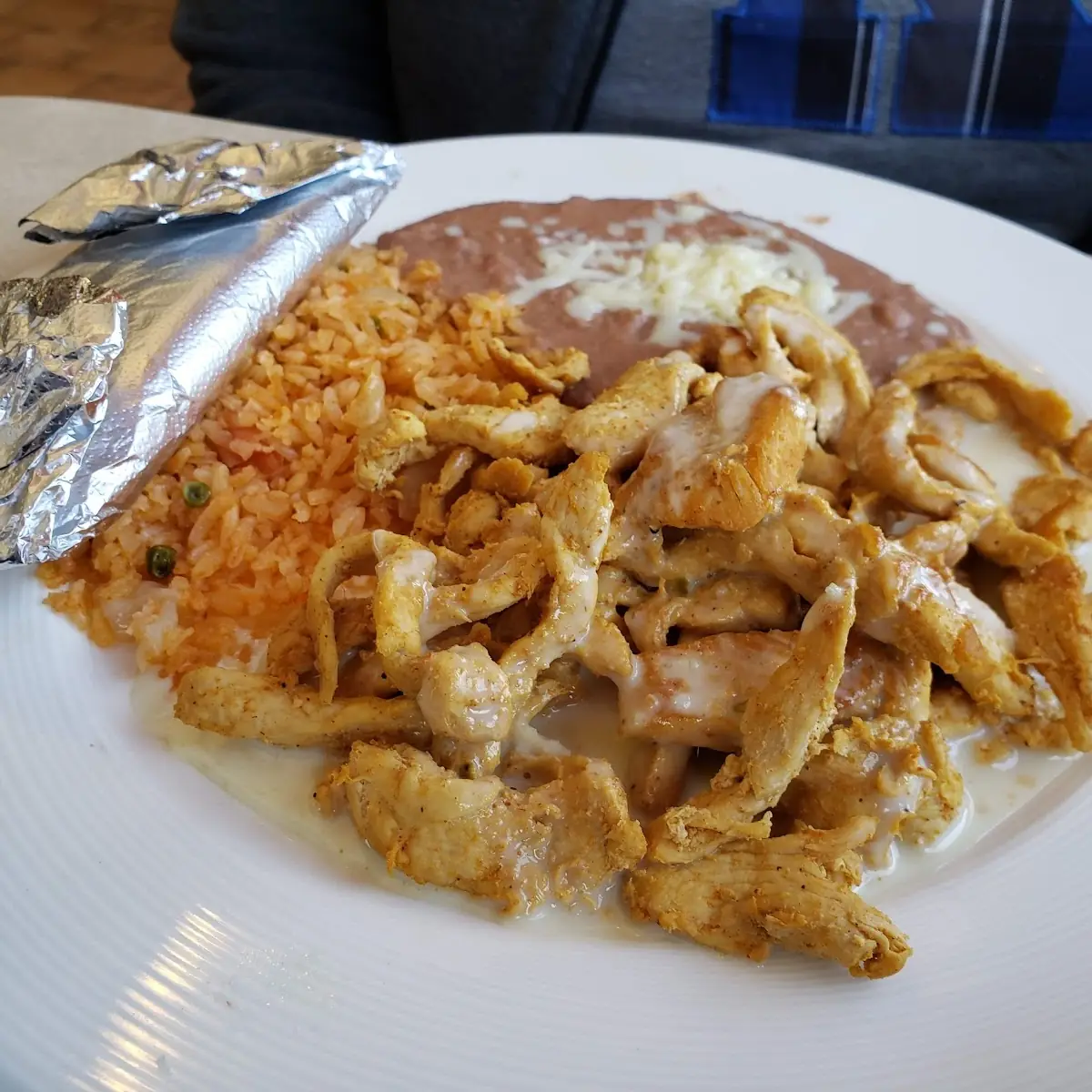 Pollo Chicken