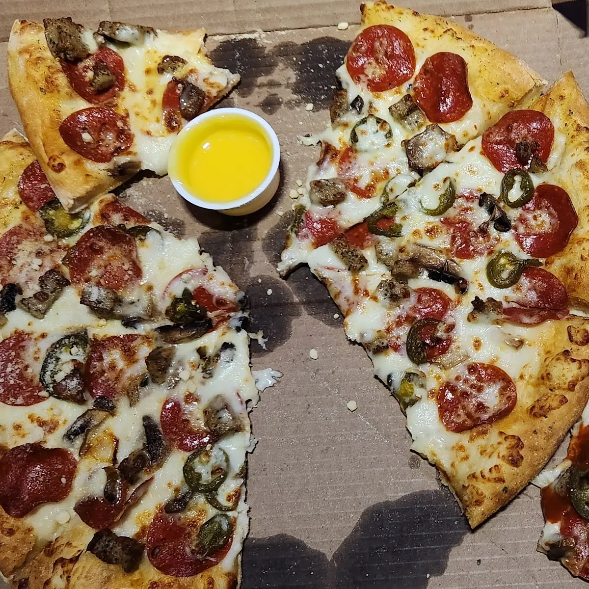 Supreme Pizza with Alfredo Sauce