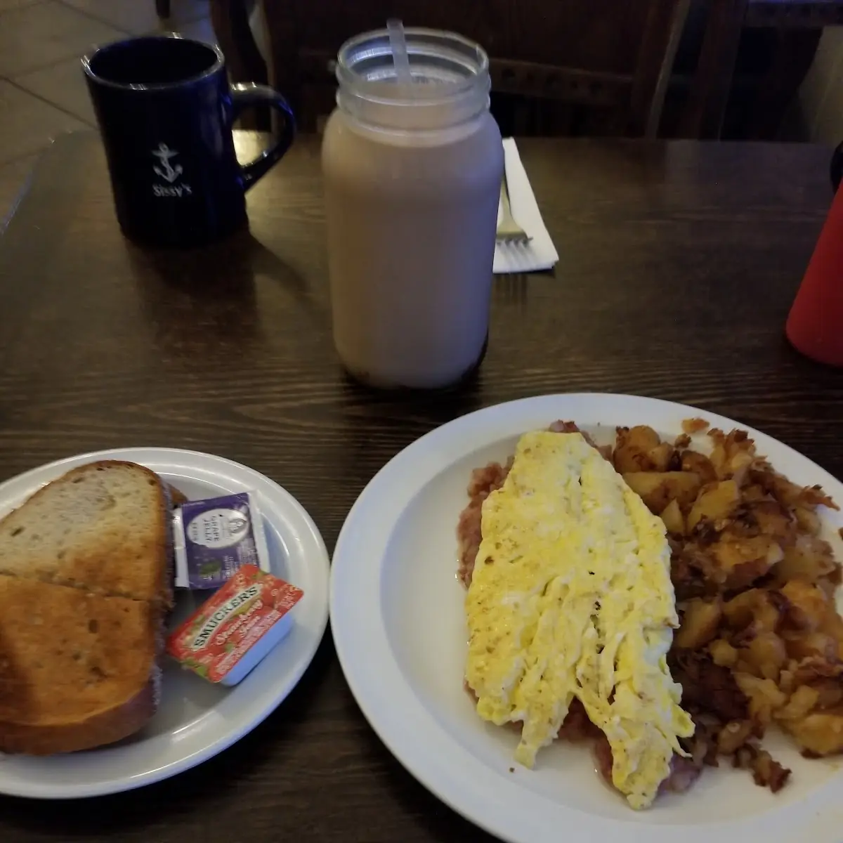 Corned Beef Hash w 2 Eggs & Rye Toast