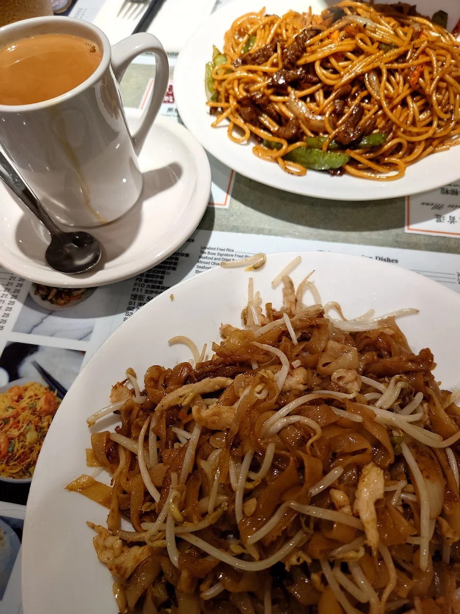 Sliced Pork Flat Rice Noodles