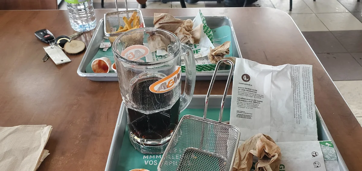 Mama Burger Classique, A&W Canada