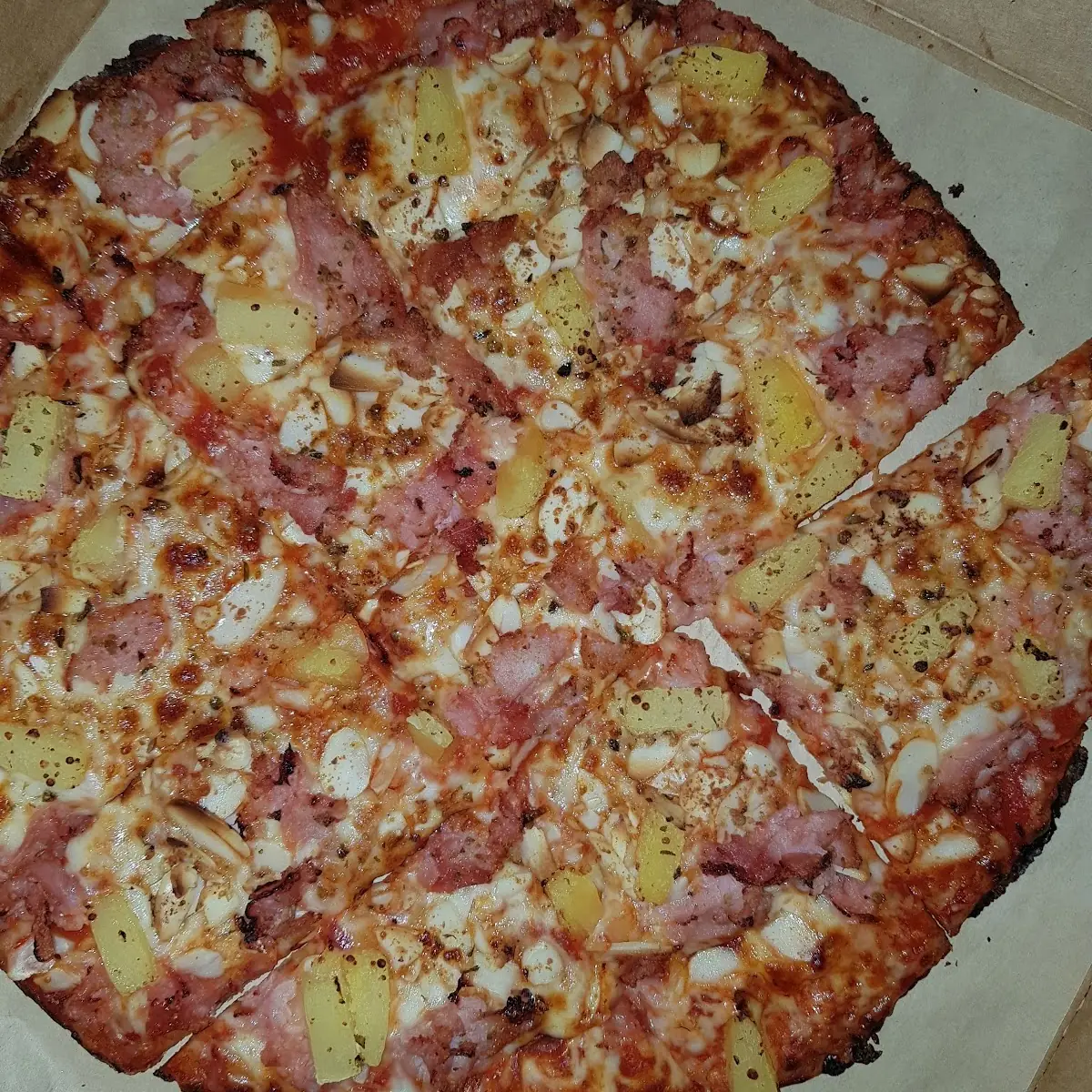 Hawaiian Pizza