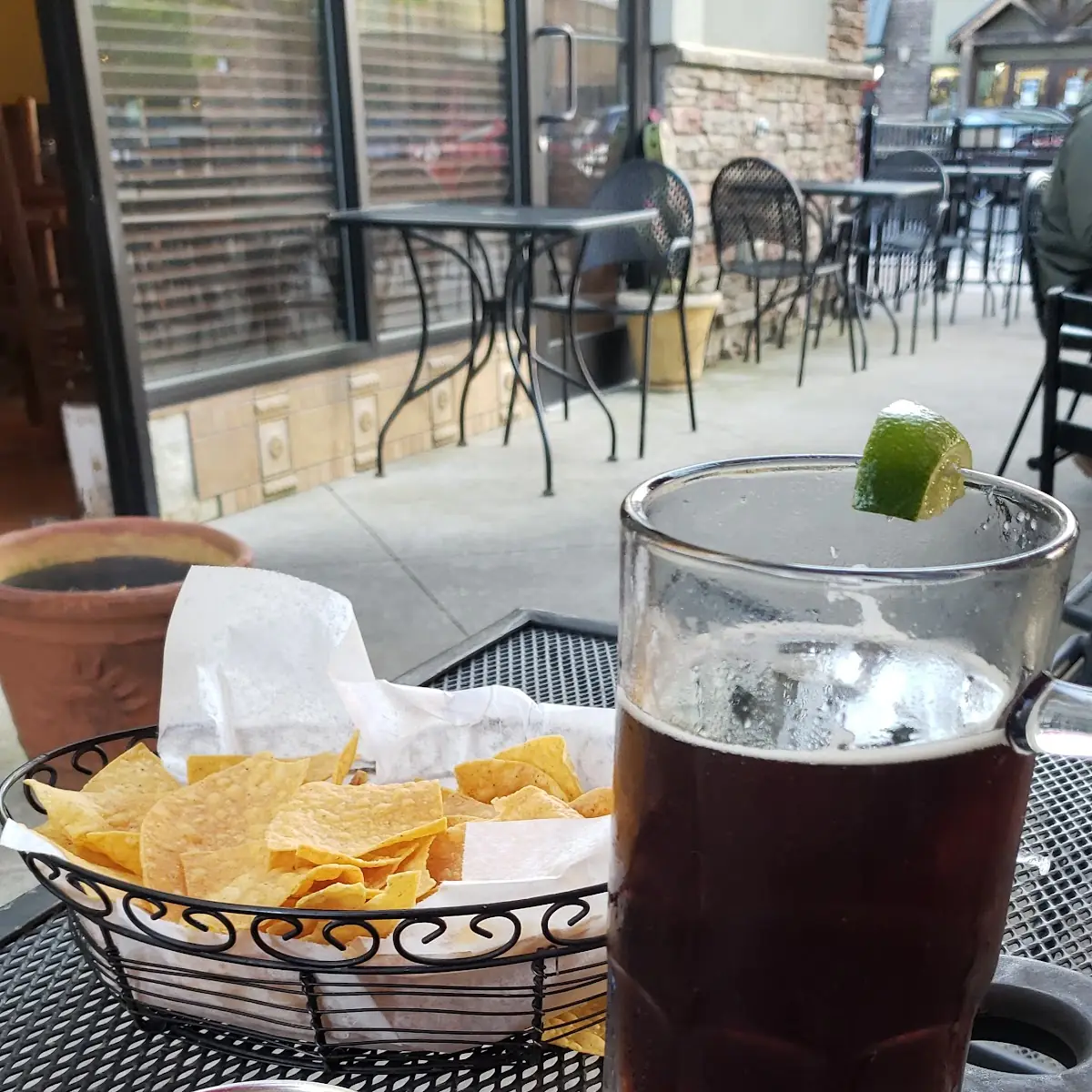 BTL- Dos Equis Amber