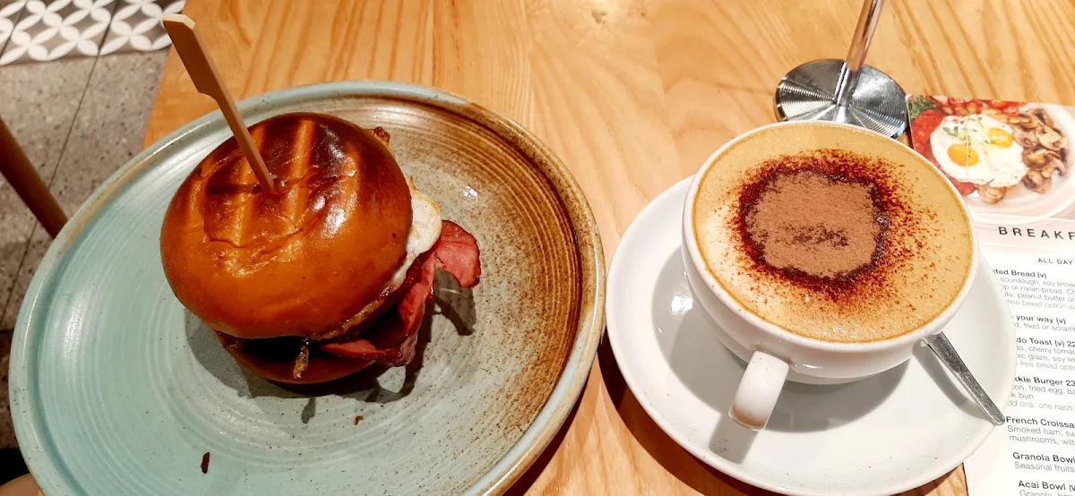 Beacon and Egg Burger, The Coffee Emporium