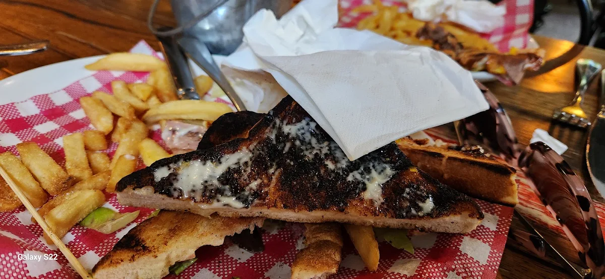 Club Chicken Sandwich, The Coopers Inn