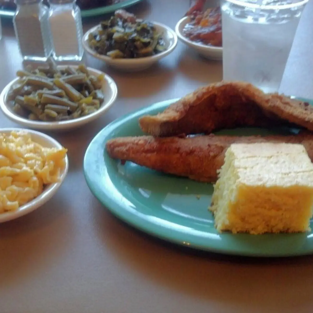Fried Catfish with Mac and Cheese and Green Beans
