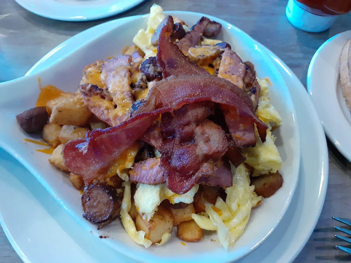All Meat Skillet, Smitty's Restaurant & Lounge - Winnipeg Garden City