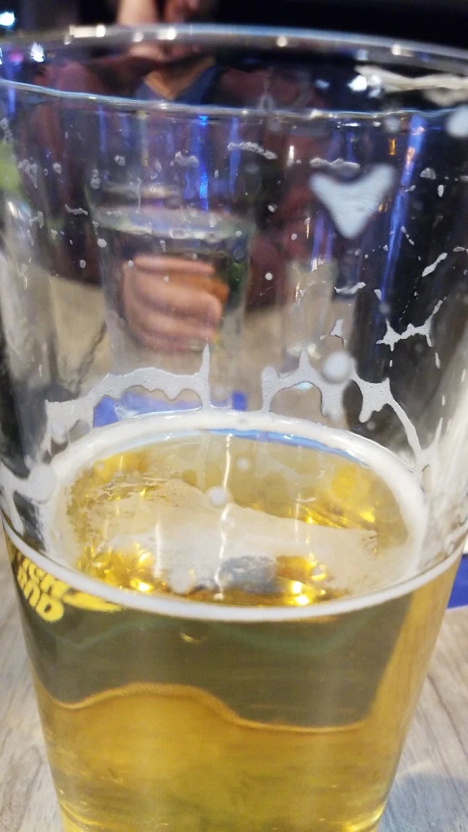 Beer, Smitty's Restaurant & Lounge - Winnipeg Garden City