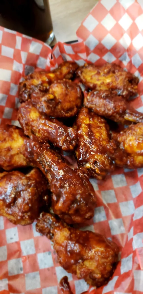 Highlights, Smitty's Restaurant & Lounge - Winnipeg Garden City