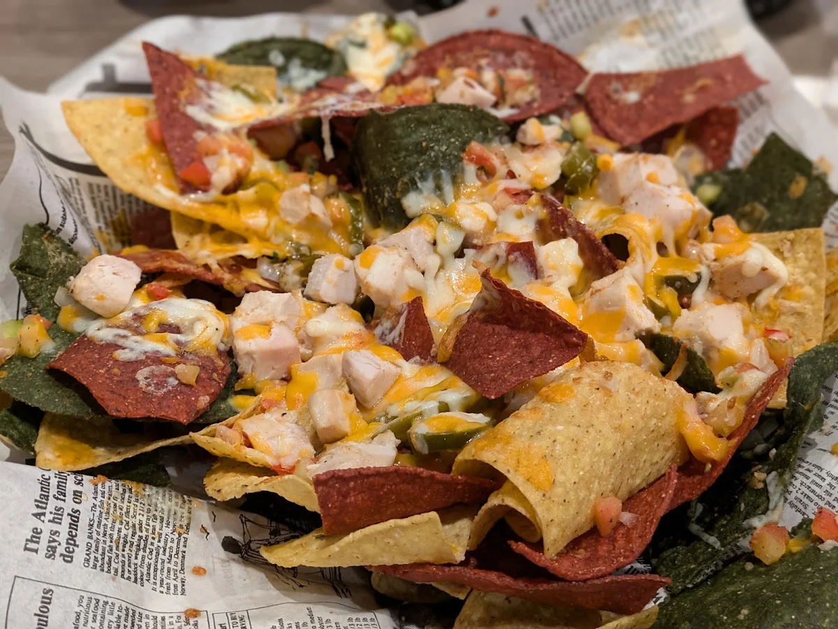 Nachos with Chicken, Smitty's Restaurant & Lounge - Winnipeg Garden City
