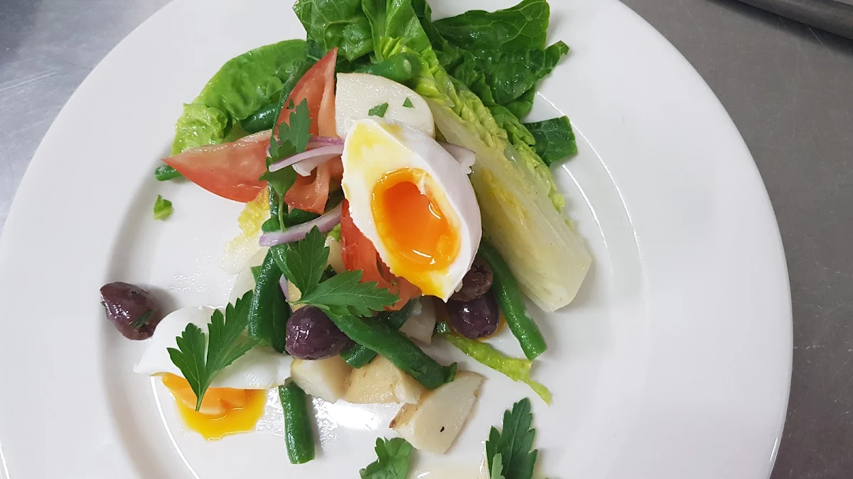 Niçoise Salad, The Metropole Hotel