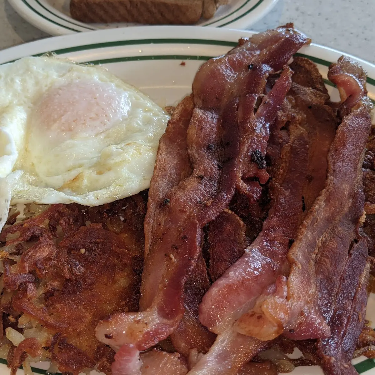 2 Eggs Hash Browns & Bacon