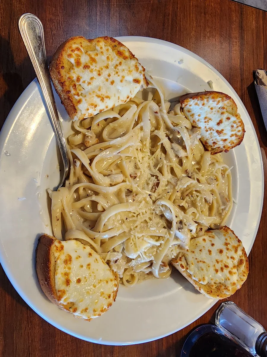 Chicken Fettuccine Alfredo, Pizza Hut