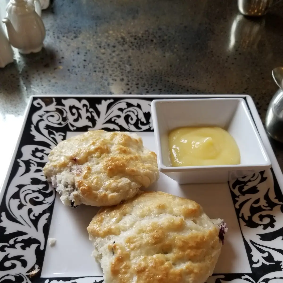 English Breakfast Scones and Lemon Curd