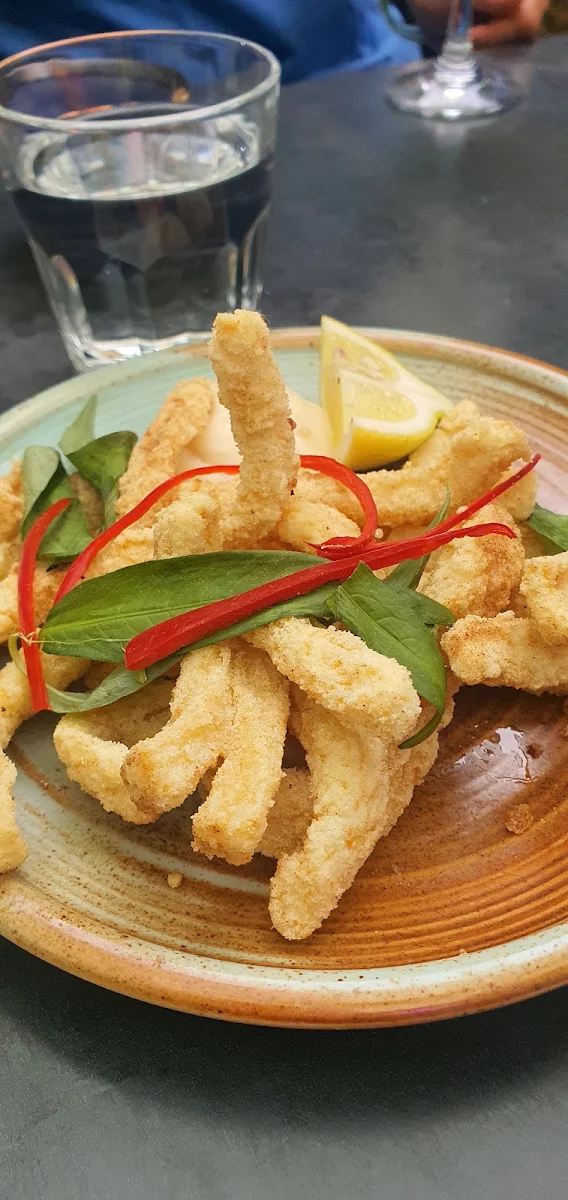 Fried Calamari, Sonder Bar