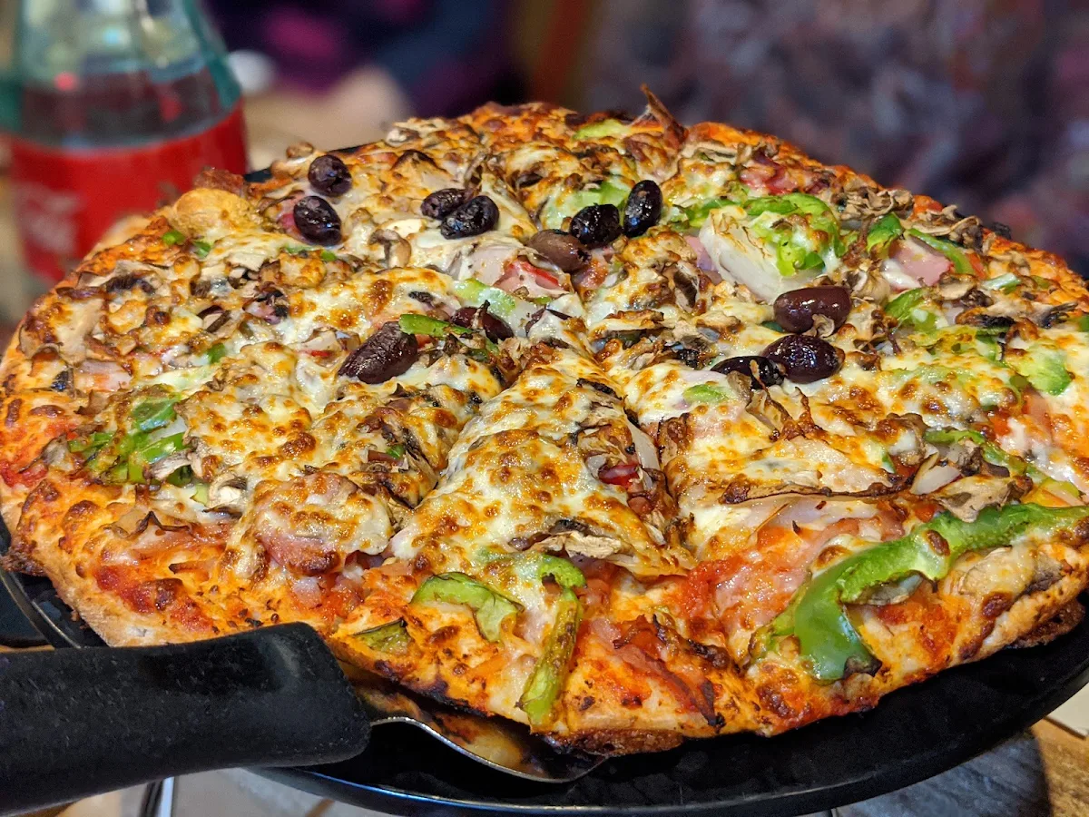 Supreme Pizza, George's Pizzeria Bella Vista