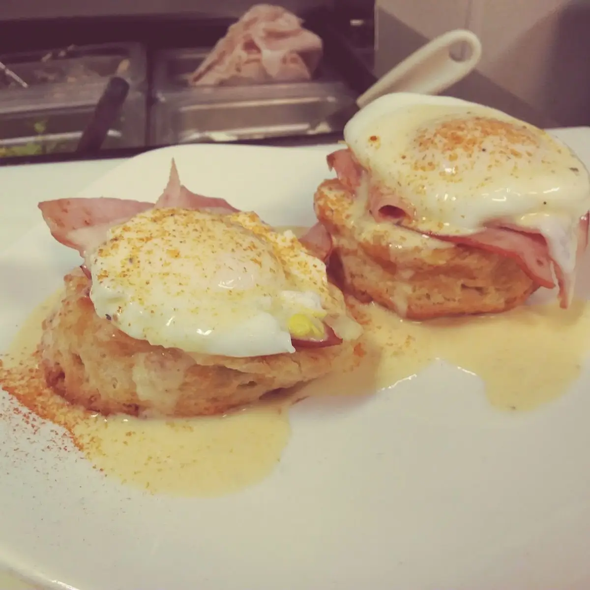 Eggs Benedict