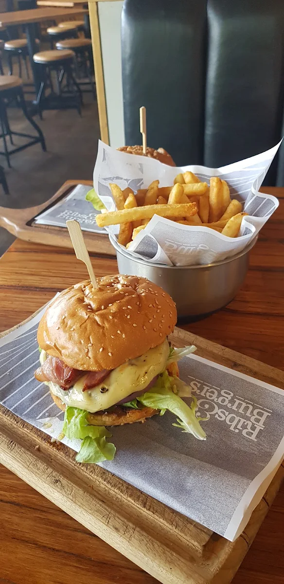 The Apple Lamb Burger, Ribs & Burgers Craigieburn