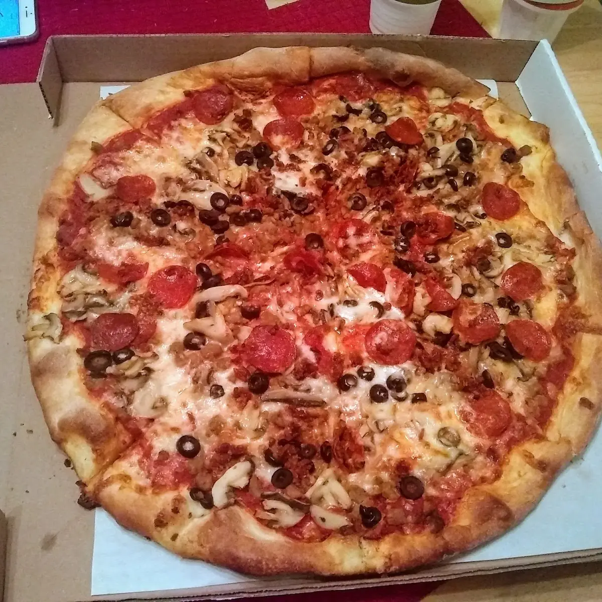 18 New York Style Supreme Pizza