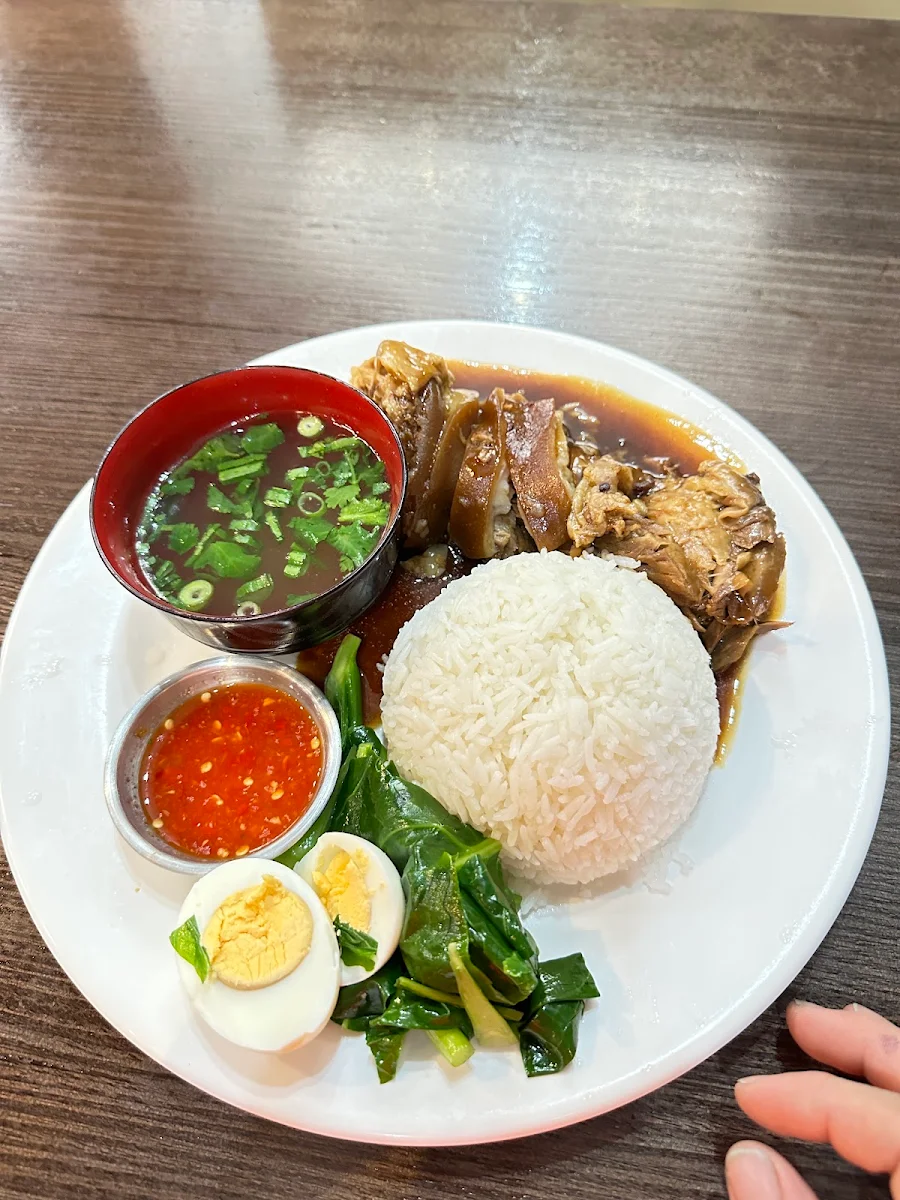 Thai Style Soya Pork Leg & Rice, David's Kitchen