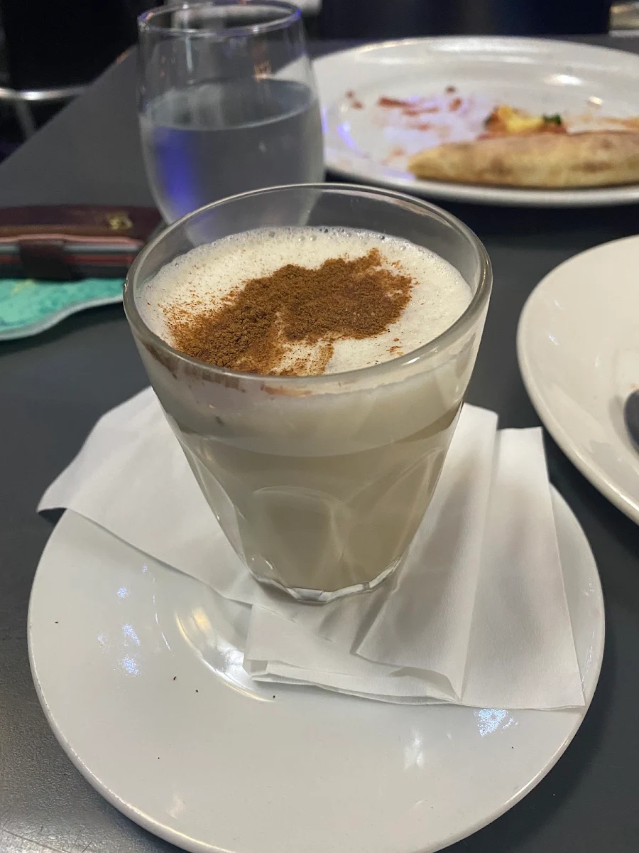 Chai Latte, Renzo's Bar
