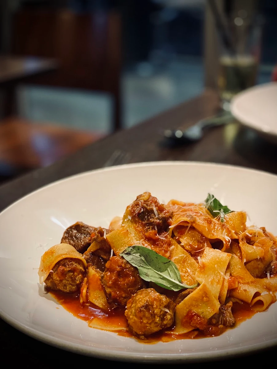Pappardelle Al Ragù Con Polpette, Renzo's Bar