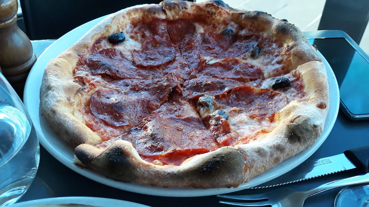 Pepperoni Pizza, Renzo's Bar