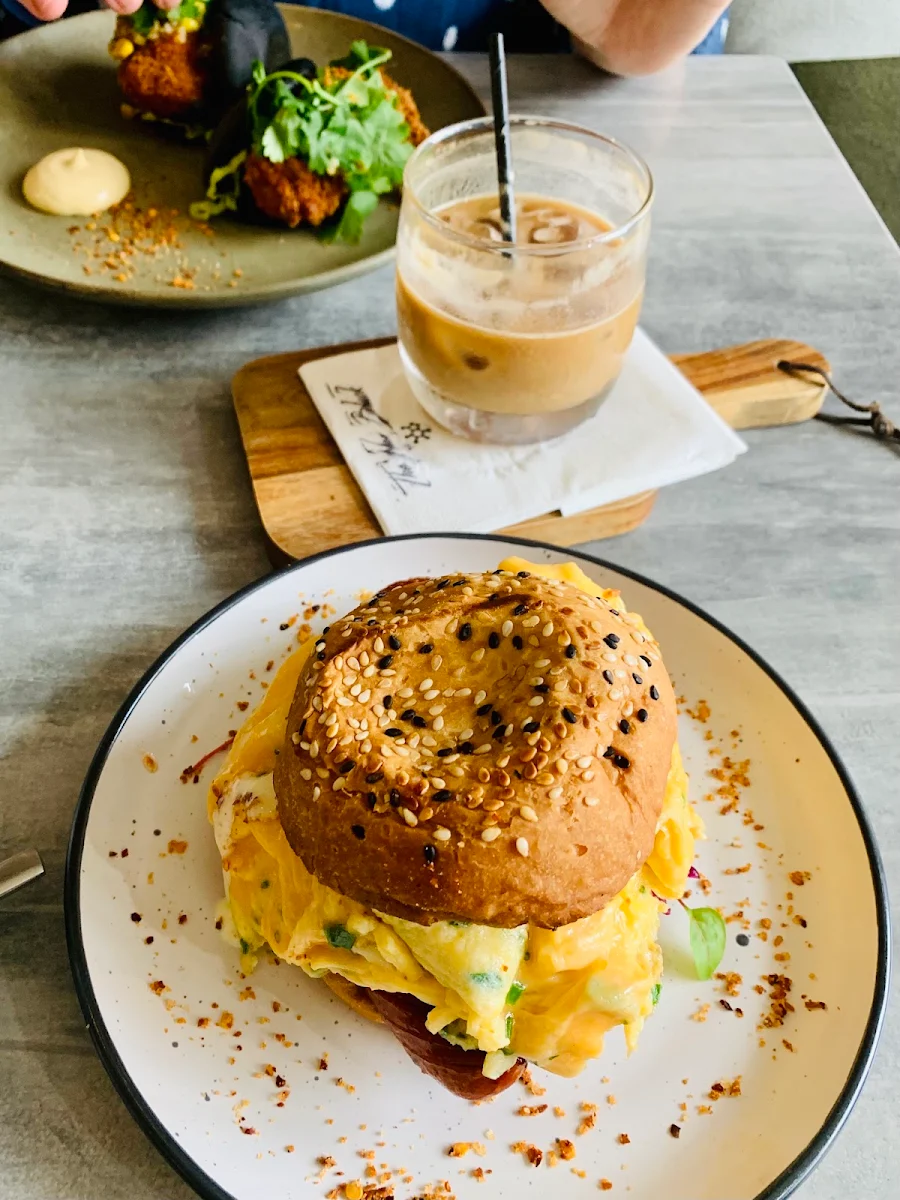 Katsu Pok Bao, The New Black
