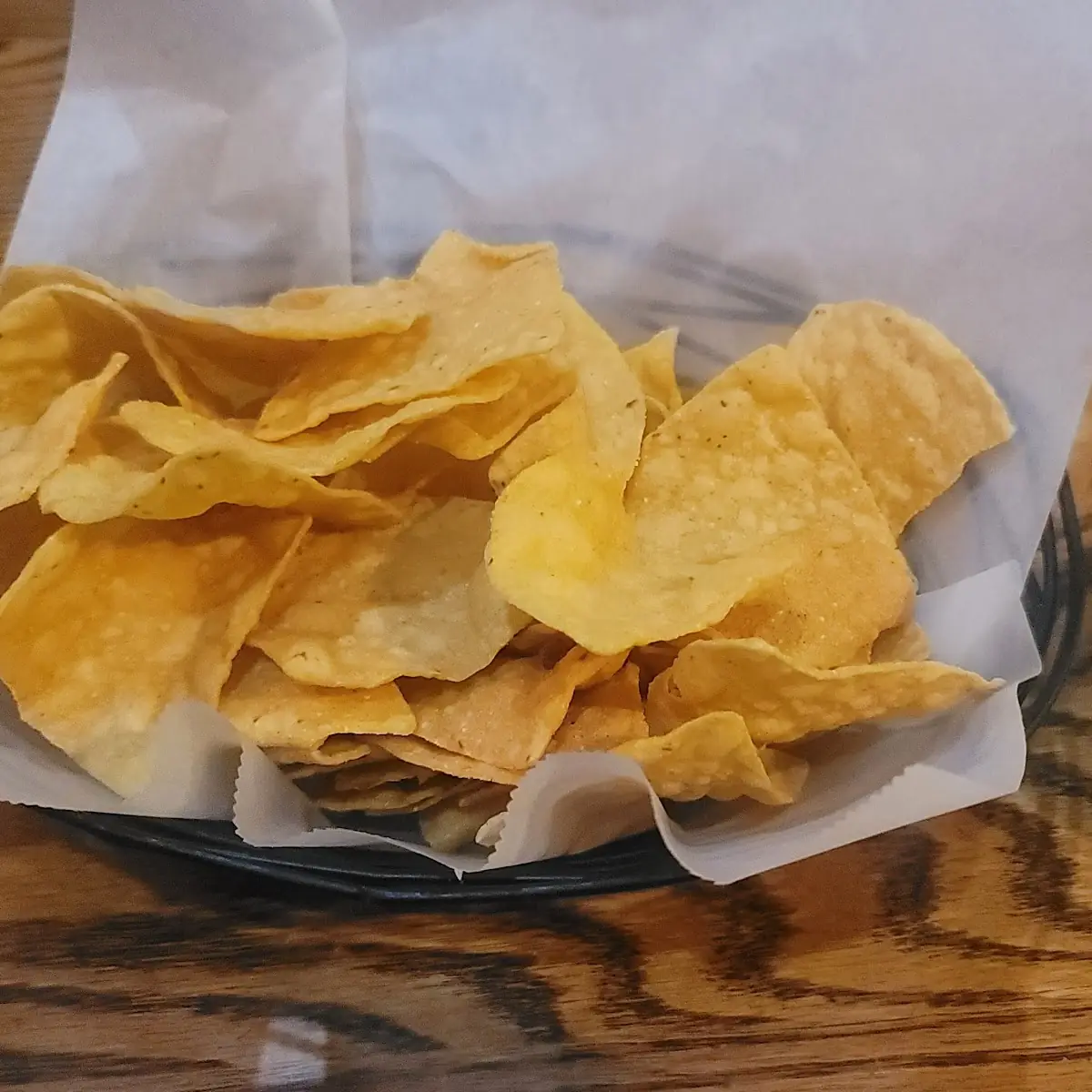 Adomonal Chips & Salsa